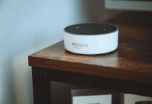 Почему ваш Alexa мигает желтым цветом?