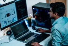 Стоит ли одновременно владеть Mac и PC