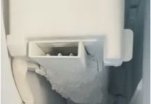 Льдогенератор холодильника периодически замерзает