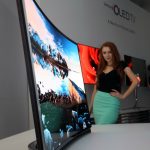 curved_oled_tv_model_photo_4